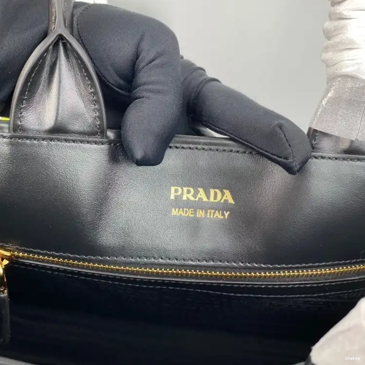 2212YA0030 Prada Bag 0814